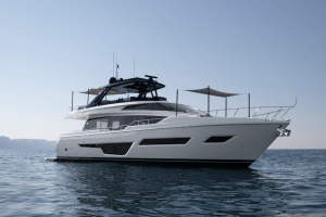 Ferretti 780 yacht rental for new years eve dubai